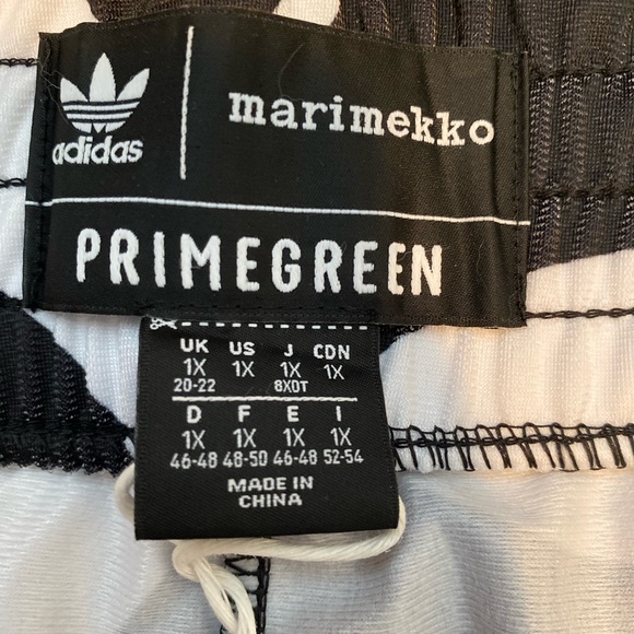 Merimekko Adidas shorts - Picture 2 of 7